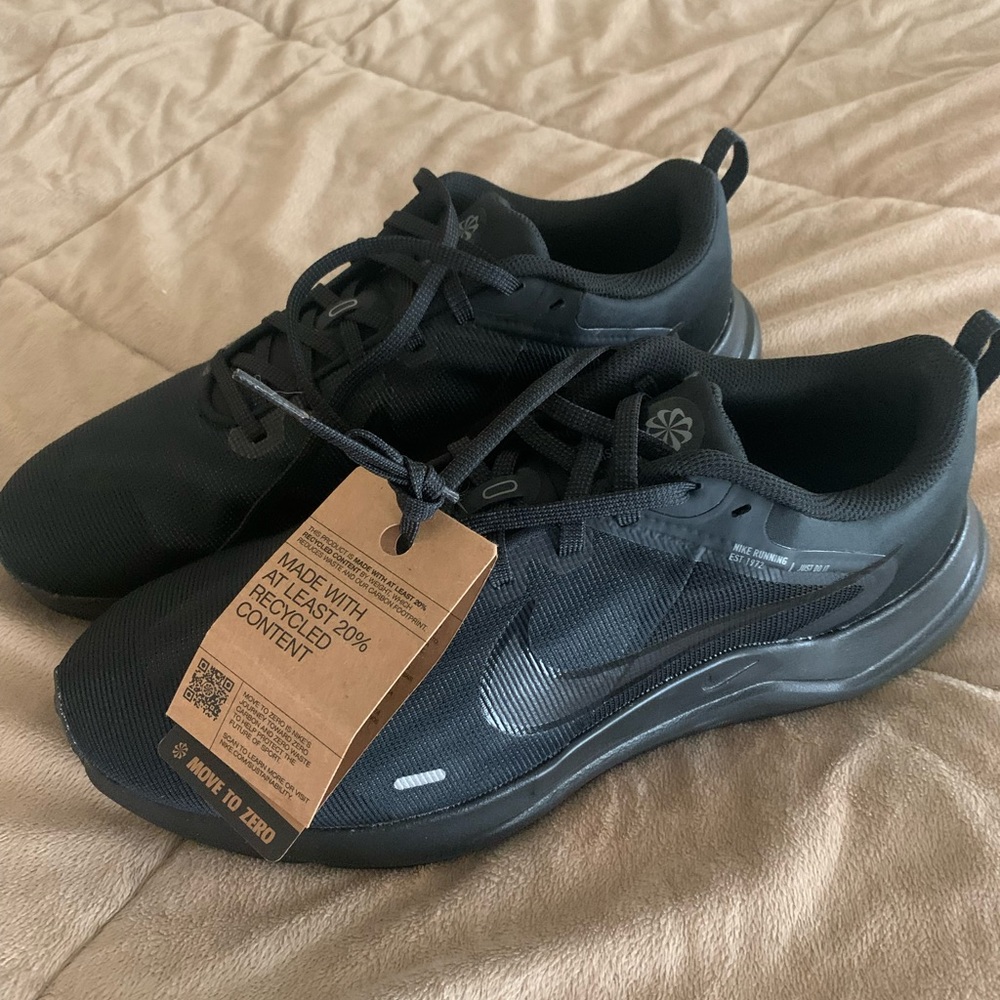 Black Men’s 12 Nike Downshifter Running Shoes New
